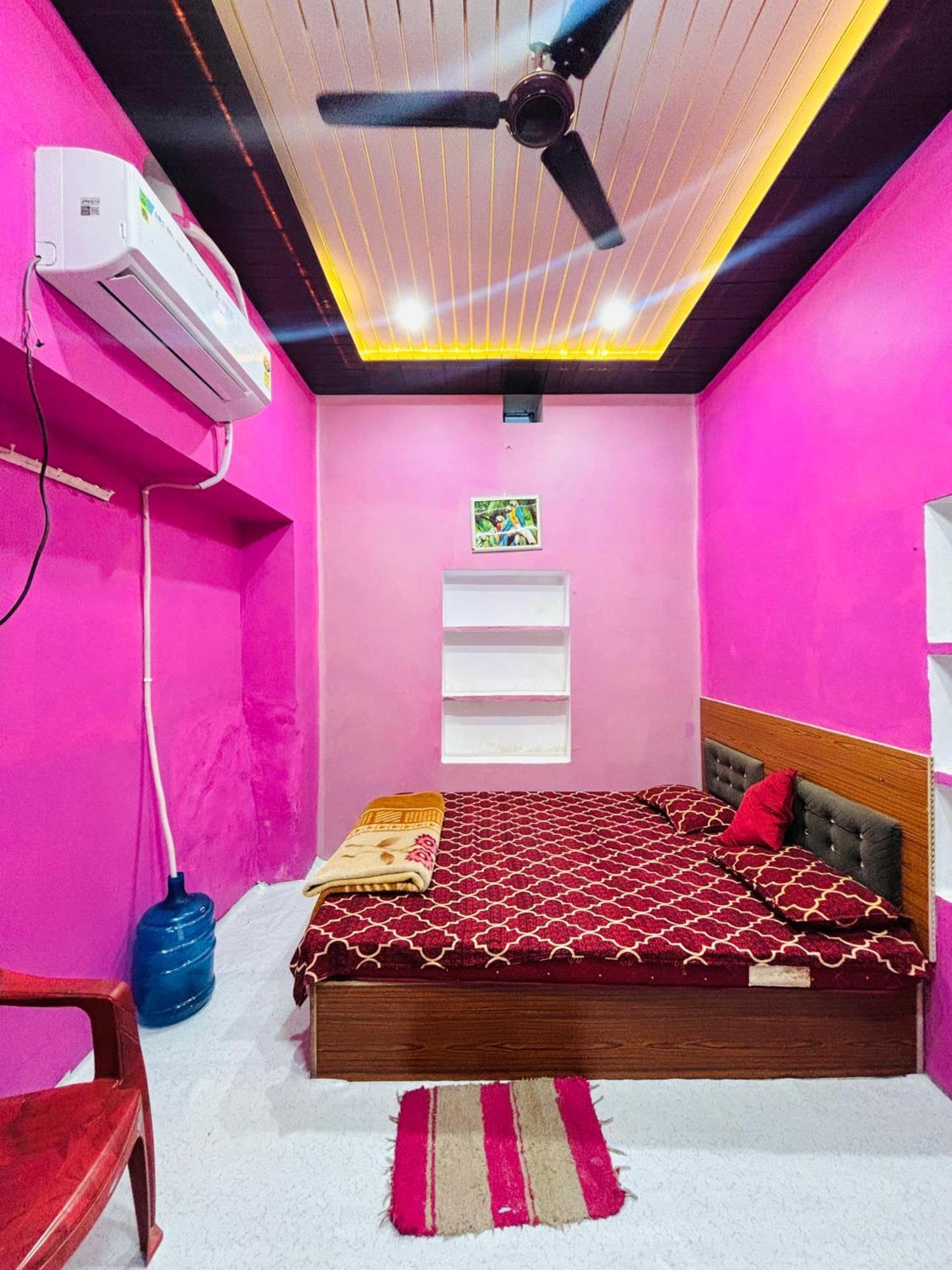 Shivalay Paying Guest House Варанаси Экстерьер фото