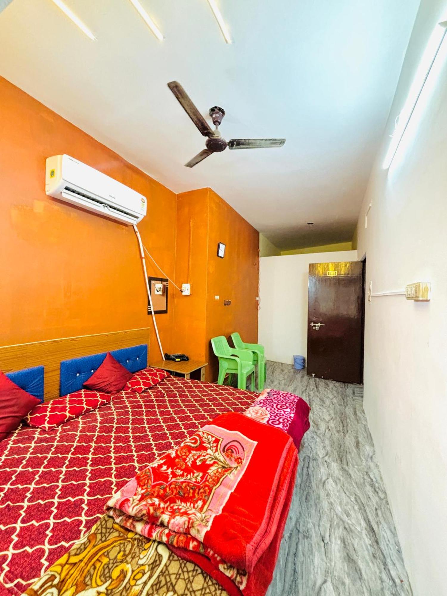 Shivalay Paying Guest House Варанаси Экстерьер фото