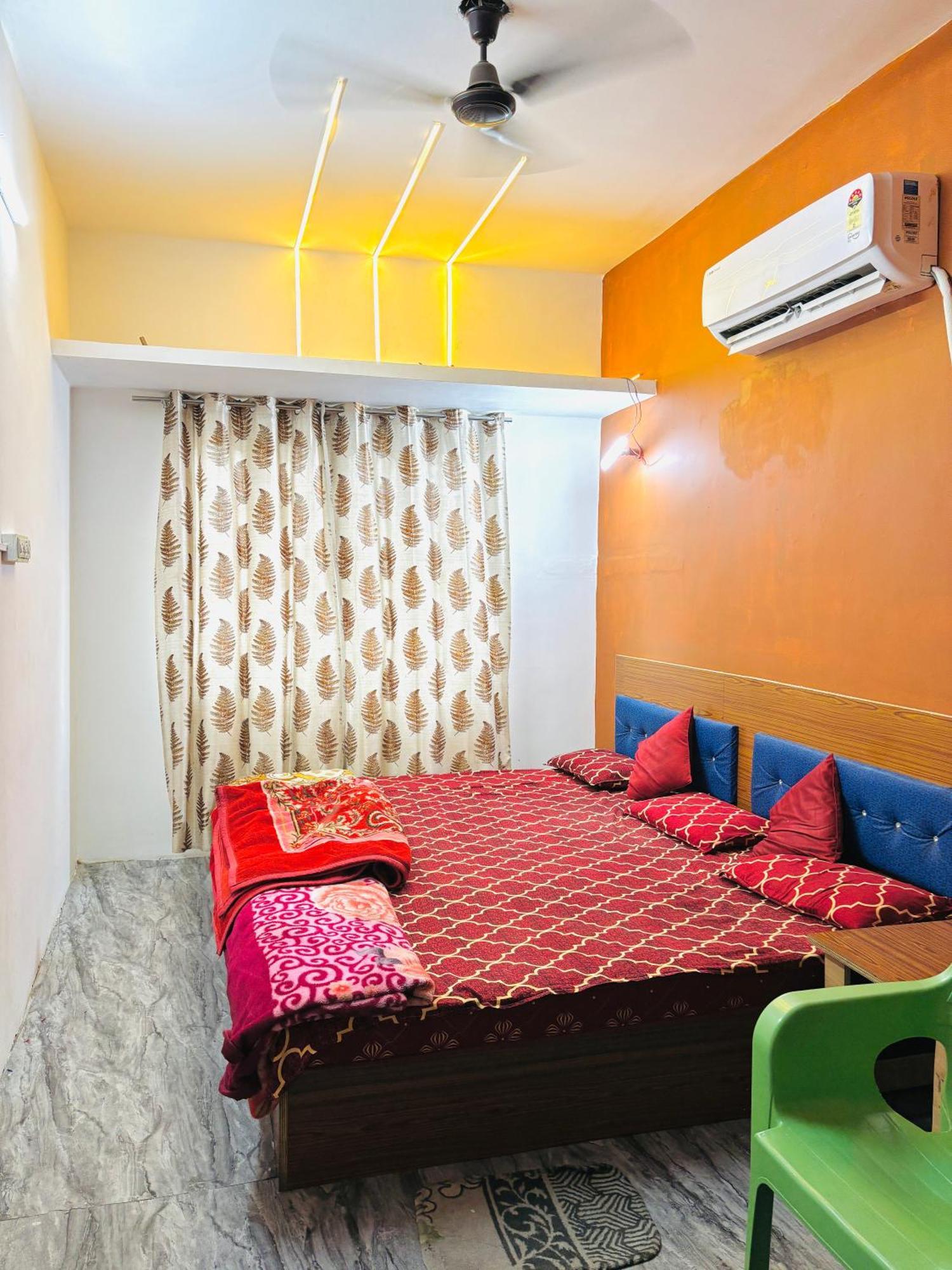 Shivalay Paying Guest House Варанаси Экстерьер фото