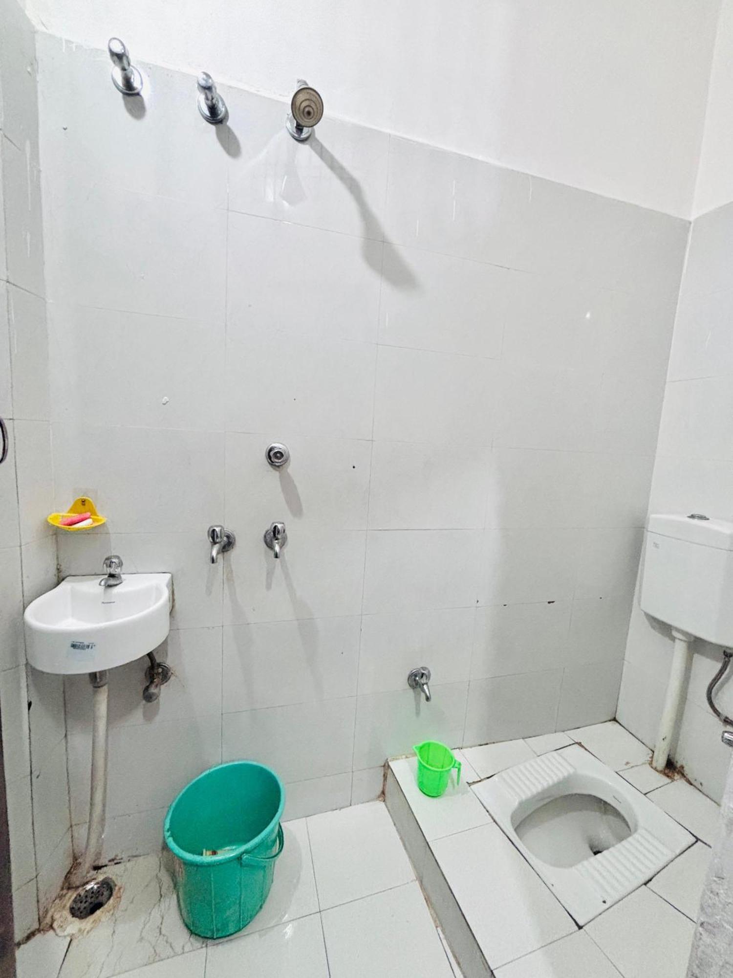 Shivalay Paying Guest House Варанаси Экстерьер фото